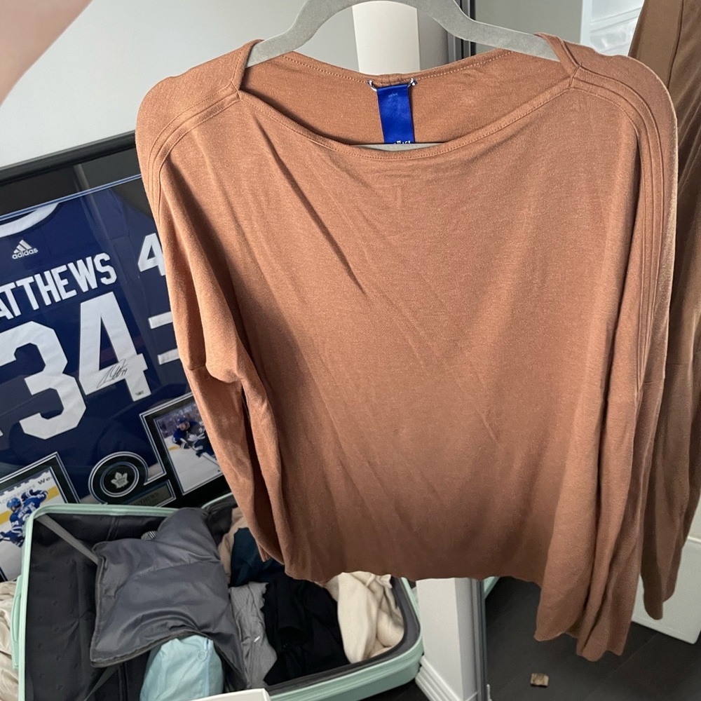 Kit and Ace Burrow pullover - Picture 2 of 4